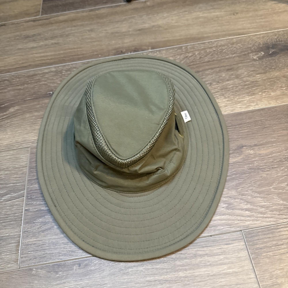 Tilley Hat Fitted Mens 7 1/8 LTM6 Green Airflo Mesh Vent Outdoor Hiking Fishing